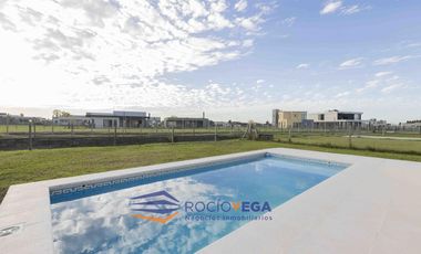 Casa en venta en  Barrio San Felipe Canning