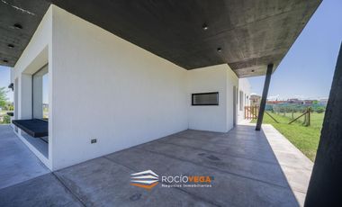 Casa en venta en  Barrio San Felipe Canning