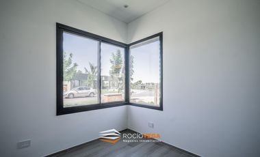 Casa en venta en  Barrio San Felipe Canning