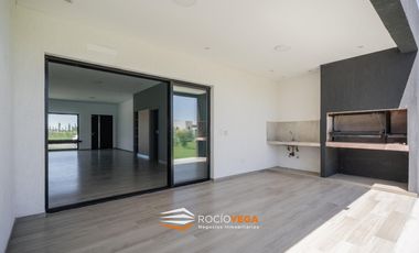 Casa en venta en  Barrio San Felipe Canning