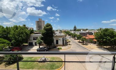 Alquiler en San Pedro - Amplio, Moderno y Luminoso 3 Ambientes con Balcón al Frente
