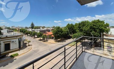 Alquiler en San Pedro - Amplio, Moderno y Luminoso 3 Ambientes con Balcón al Frente