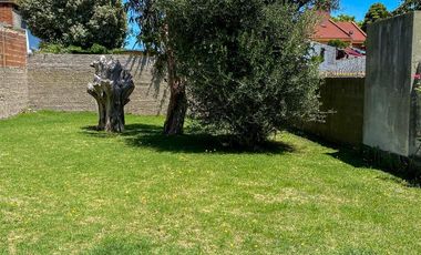 Chalet Familiar con Amplio Jardín en Colinas de Peralta Ramos