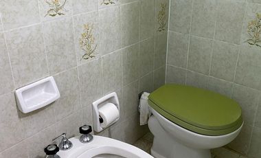 Chalet Familiar con Amplio Jardín en Colinas de Peralta Ramos