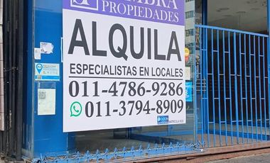 Local con 8 mts. de Vidriera sobre Avenida Corrientes 1800. Zona Teatros y de Gastronomia