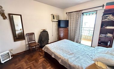 Amplio departamento de 3 dormitorios   dependencia en Virgen de la Merced al 200, Barrio Norte