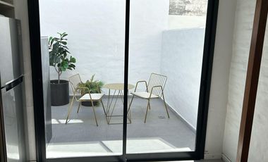 Alquiler Duplex en Cerro de las Rosas con patio