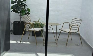 Alquiler Duplex en Cerro de las Rosas con patio