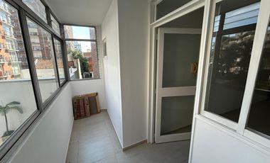 Departamento 3 ambientes en alquiler en centro de Martinez con cochera