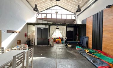 Excelente local con oficinas en alquiler, en Beccar.