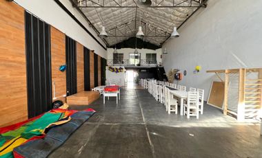 Excelente local con oficinas en alquiler, en Beccar.