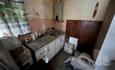 Casa 2 Ambientes con Jardin en Venta en Munro