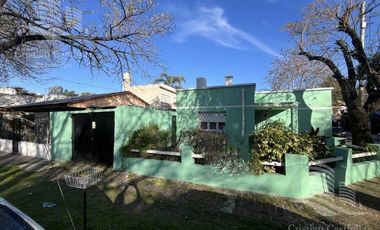 Casa 2 Ambientes con Jardin en Venta en Munro