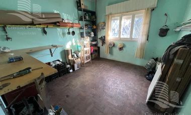 Casa 2 Ambientes con Jardin en Venta en Munro