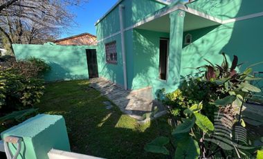 Casa 2 Ambientes con Jardin en Venta en Munro