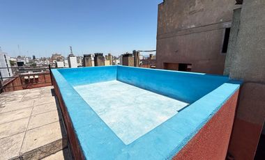 Amplio departamento de 3 dormitorios + dependencia, Muñecas al 400, Barrio Norte