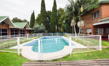 Casaquinta zona Cruce Varela