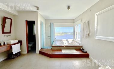 Casa Isla Santa Monica  5 Dormitorios  3 Pisos