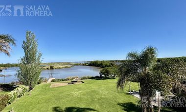 Casa Isla Santa Monica  5 Dormitorios  3 Pisos