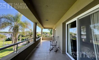 Casa Isla Santa Monica  5 Dormitorios  3 Pisos