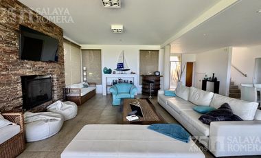 Casa Isla Santa Monica  5 Dormitorios  3 Pisos