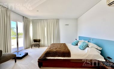 Casa Isla Santa Monica  5 Dormitorios  3 Pisos