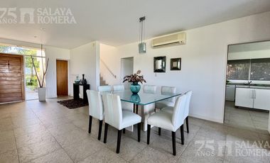 Casa Isla Santa Monica  5 Dormitorios  3 Pisos