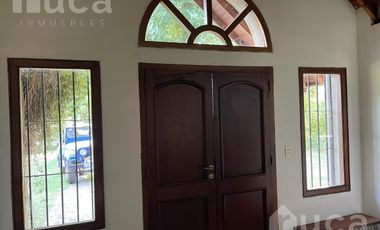ALQ Abril-Noviembre | Confortable Casa con Jardin y Pileta en Barrio Altavista