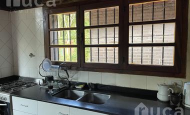 ALQ Abril-Noviembre | Confortable Casa con Jardin y Pileta en Barrio Altavista