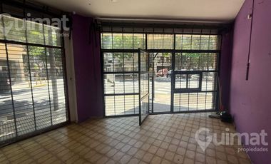 Local en EN ESQUINA, PASCO Y HUMERTO PRIMO.