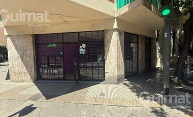 Local en EN ESQUINA, PASCO Y HUMERTO PRIMO.