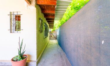 VENTA  - Casa 2 dormitorios, quincho y piscina  - Barrio Villa Elvira, Timbúes, San Lorenzo.