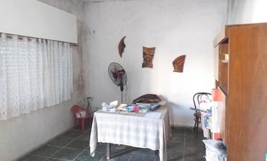 VENTA DE CASA 3 AMBIENTES EN RAMOS MEJIA SUR