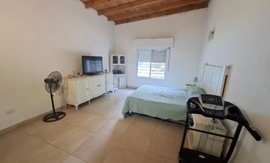 Venta de casa con pileta en General Rodriguez