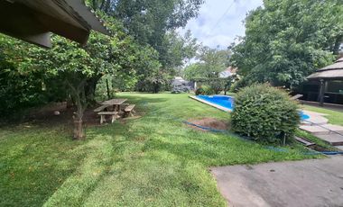 Venta de casa con pileta en General Rodriguez