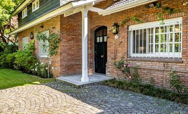 CHALET EN EXCELENTE UBICACION