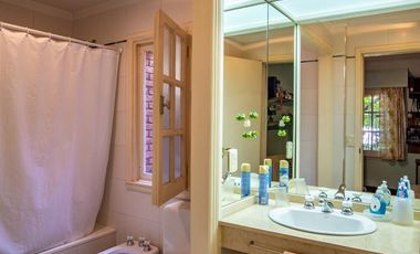 CHALET EN EXCELENTE UBICACION