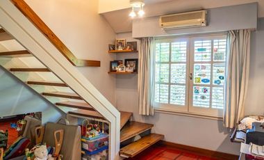 CHALET EN EXCELENTE UBICACION