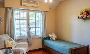 CHALET EN EXCELENTE UBICACION