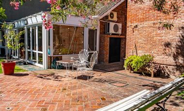 CHALET EN EXCELENTE UBICACION