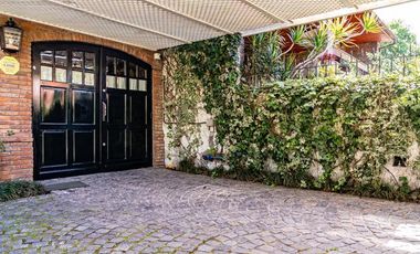 CHALET EN EXCELENTE UBICACION