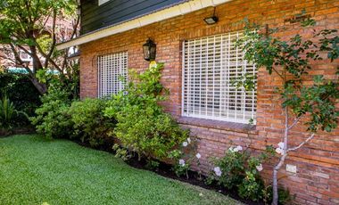 CHALET EN EXCELENTE UBICACION