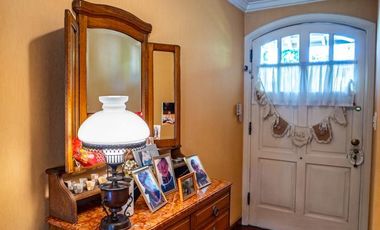 CHALET EN EXCELENTE UBICACION