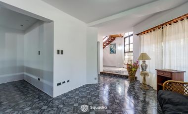 VENTA - Casa 3 dormitorios, con jardín y parrillero   local - Barrio, La Florida, Rosario.