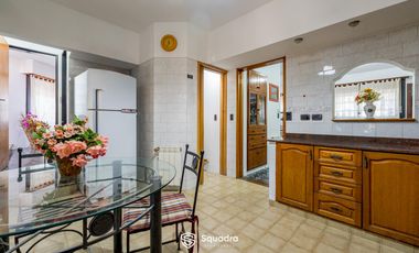 VENTA - Casa 3 dormitorios, con jardín y parrillero   local - Barrio, La Florida, Rosario.