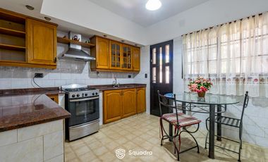 VENTA - Casa 3 dormitorios, con jardín y parrillero   local - Barrio, La Florida, Rosario.