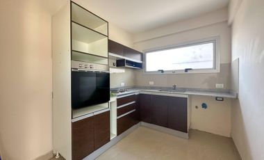 Departamento de 4 ambientes en Banfield Este con cochera y terraza propia