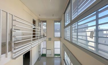 Departamento de 4 ambientes en Banfield Este con cochera y terraza propia
