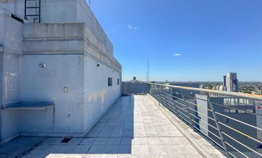 Departamento de 4 ambientes en Banfield Este con cochera y terraza propia