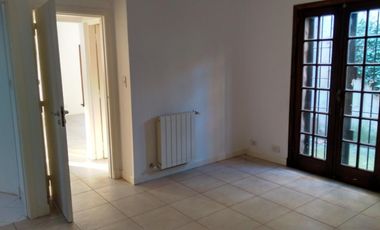 Casa de 3 dormitorios en alquiler anual en Beccar